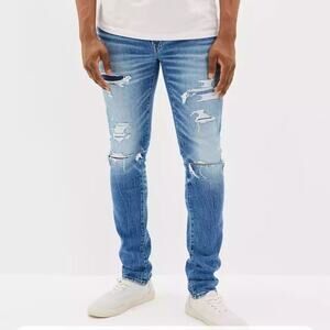 American Eagle Slim Straight Distressed Light Wash Jeans Size 38x 32